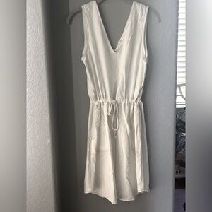 Splendid White Textured Drawstring Romper with pockets Size S